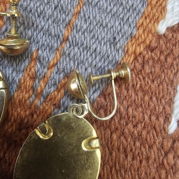 Vintage Needlepoint Cottagecore Flower Floral Earrings & Brooch Set - Picture 6 of 8